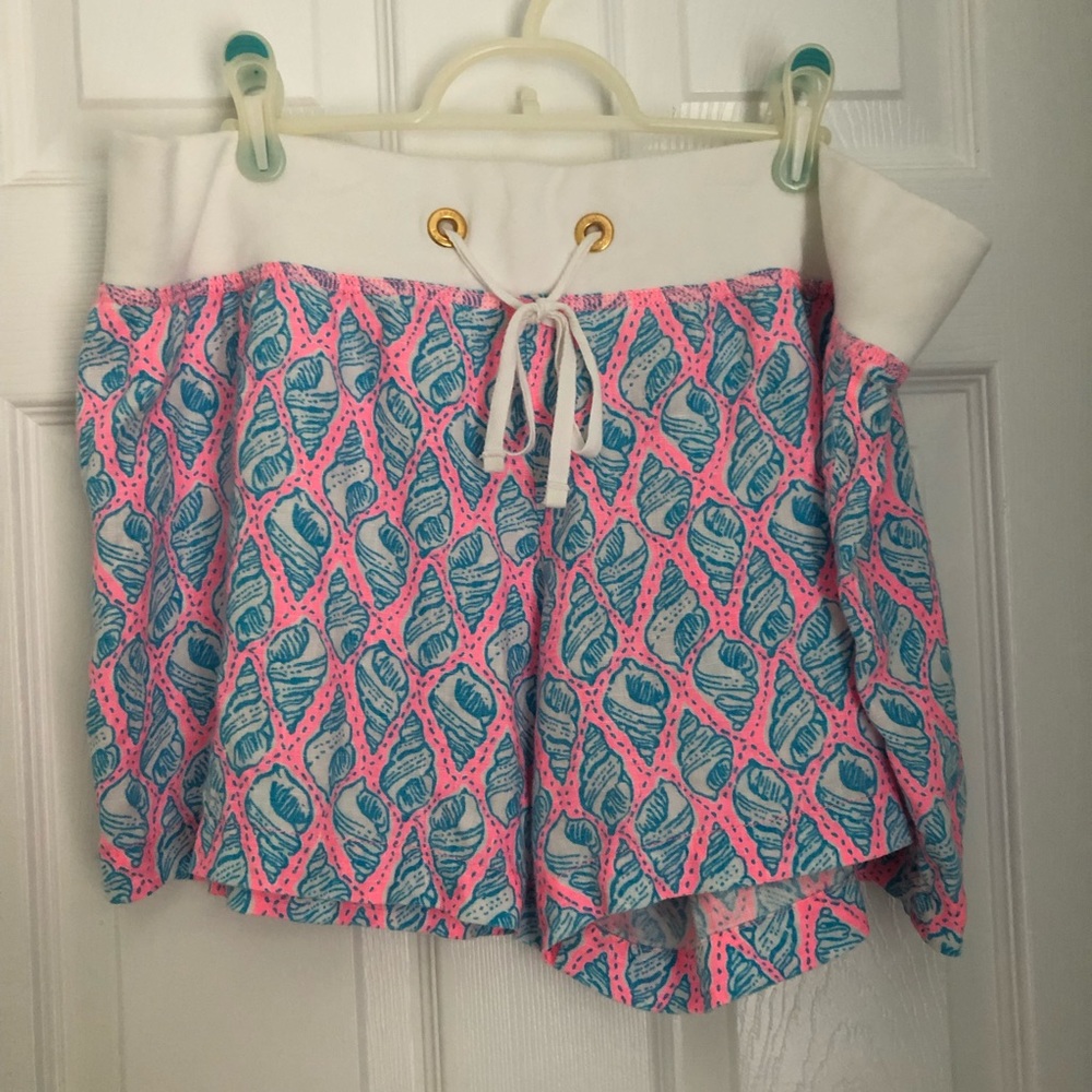 A little tipsy Lilly Pulitzer shorts